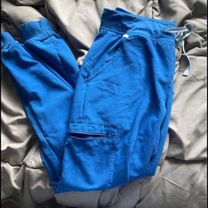 Figs scrub top and bottoms